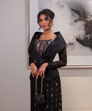 Black dentelle