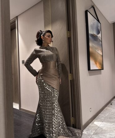 Trico gown
